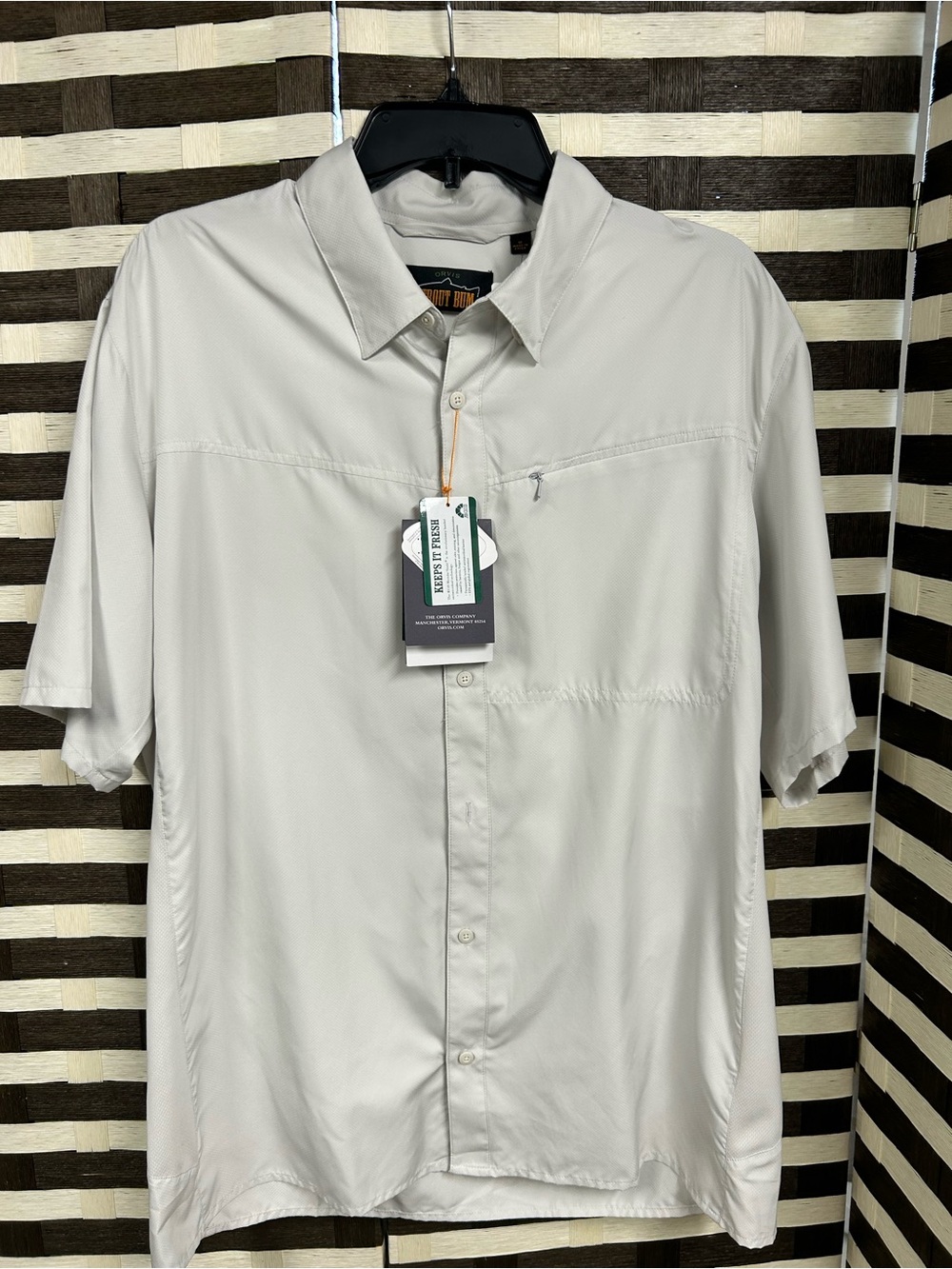 NWT Orvis Trout BUM Vapor Off White Men’s Medium Short Sleeved Fishing Shirt